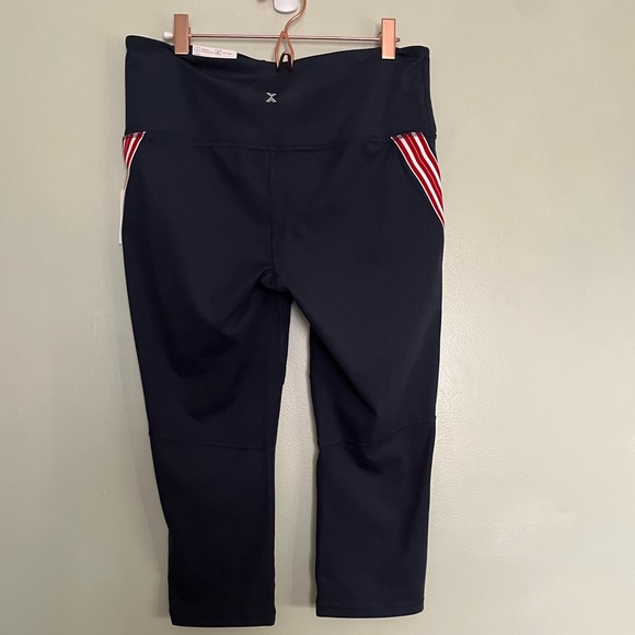 Xersion NWT Athletic Capri - NWT - Large - Picture 2 of 9